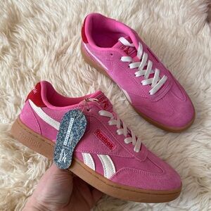 NWOT Reebok Classic Leather Forte Lounger Sneakers Pink Suede Gum - Size 7